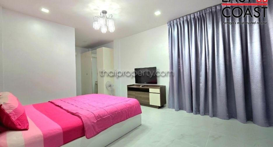 For sale 3 bedrooms house in Si Racha, Chonburi