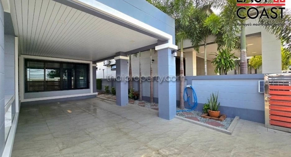 For sale 3 bedrooms house in Si Racha, Chonburi