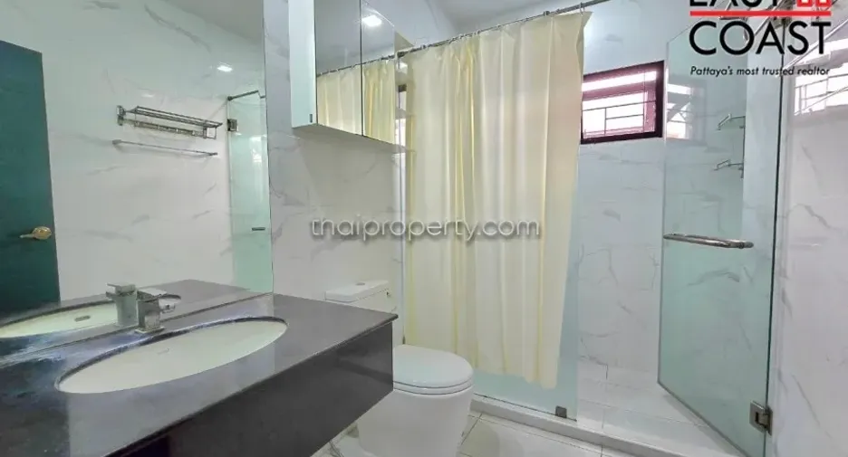 À vendre 3 chambres maison à Si Racha, Chonburi