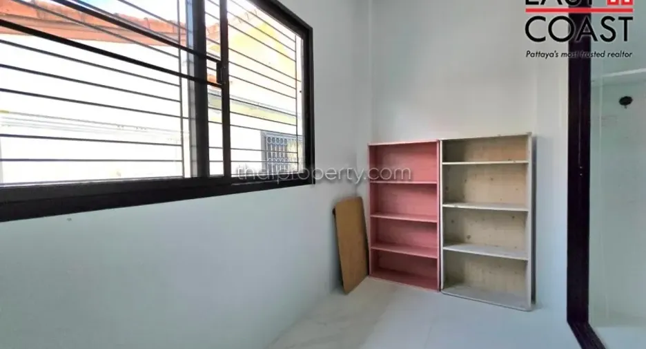 À vendre 3 chambres maison à Si Racha, Chonburi