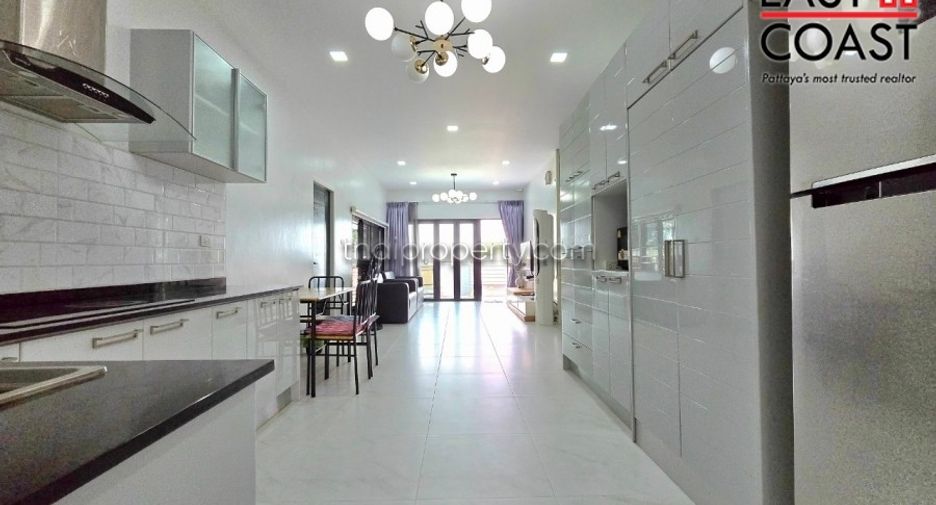 For sale 3 bedrooms house in Si Racha, Chonburi