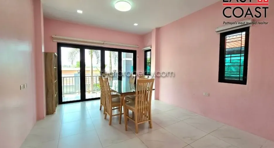 À vendre 3 chambres maison à Si Racha, Chonburi