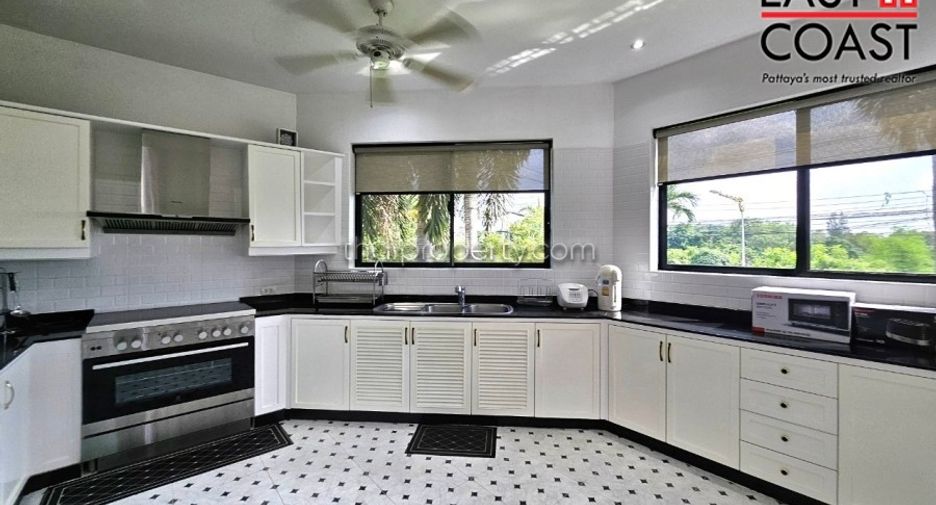 À vendre et à louer 4 chambres maison à East Pattaya, Pattaya