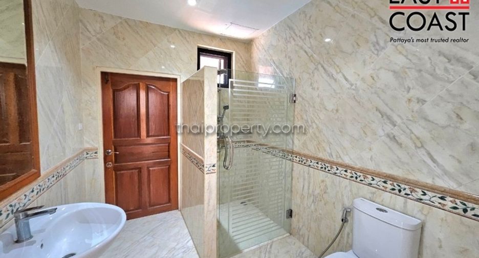 À vendre et à louer 4 chambres maison à East Pattaya, Pattaya