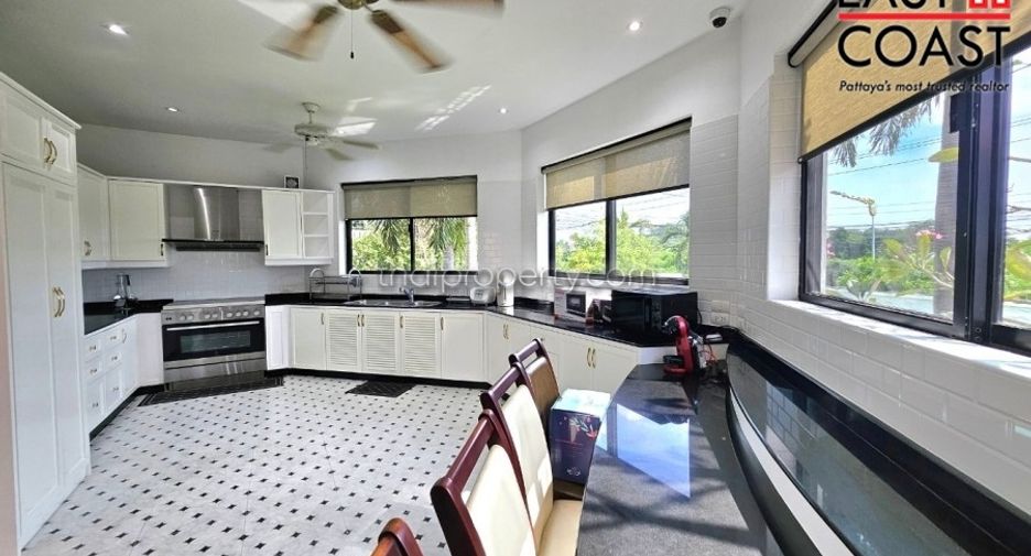 À vendre et à louer 4 chambres maison à East Pattaya, Pattaya