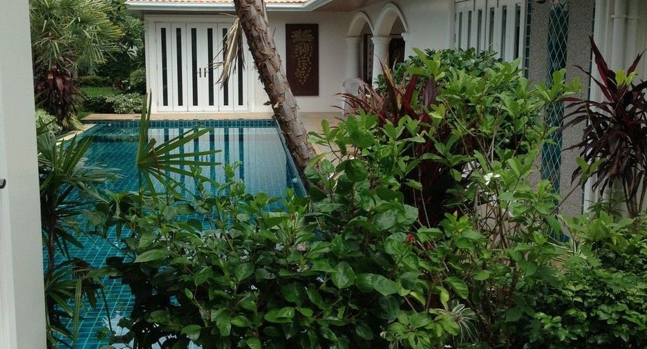 For rent 6 Beds villa in Jomtien, Pattaya