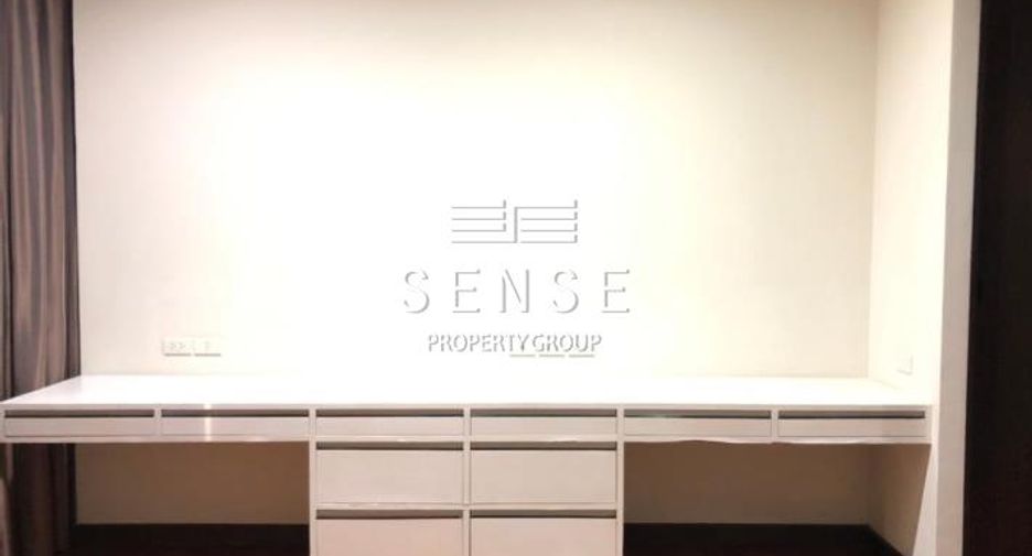 For rent 3 bedrooms condo in Watthana, Bangkok