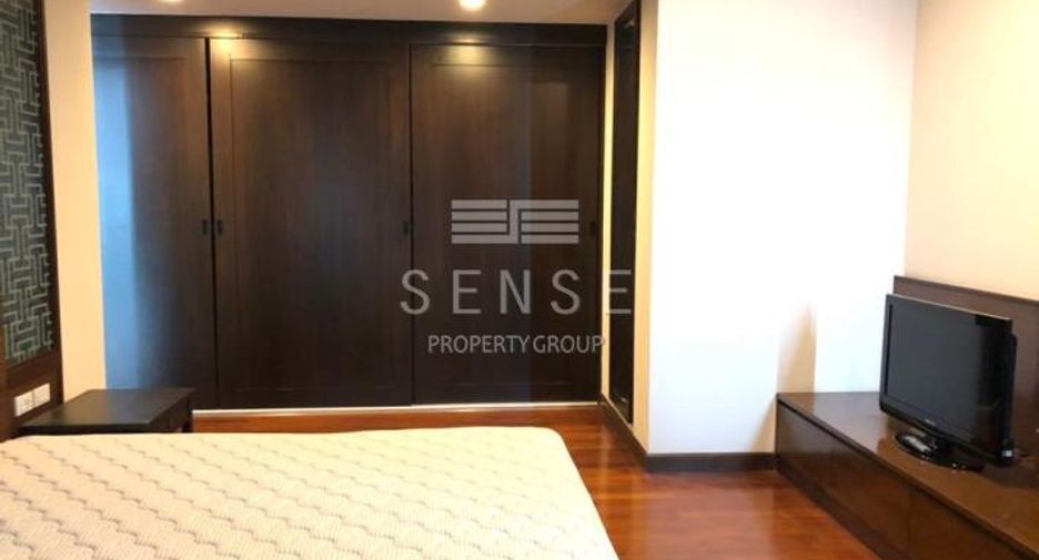 For rent 3 bedrooms condo in Watthana, Bangkok