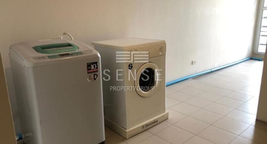 For rent 3 bedrooms condo in Watthana, Bangkok