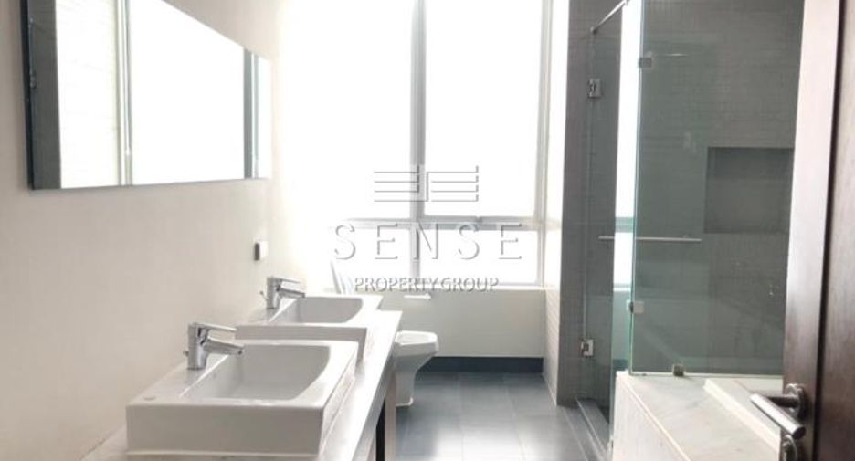 For rent 3 bedrooms condo in Watthana, Bangkok