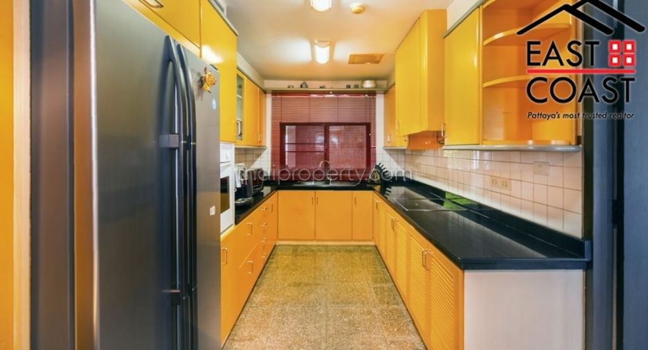 For sale 3 bedrooms house in North Pattaya, Pattaya