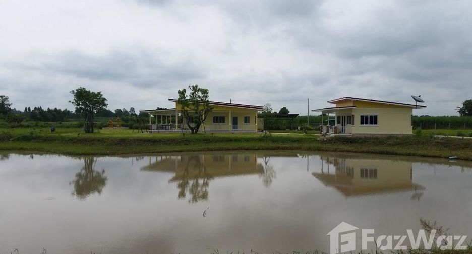 For sale 5 bed house in Bang Rakam, Phitsanulok