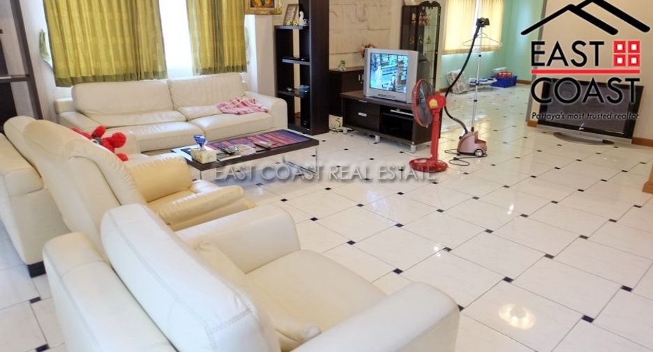 Casa en venta de 9 habitaciones en Bang Lamung, Chonburi