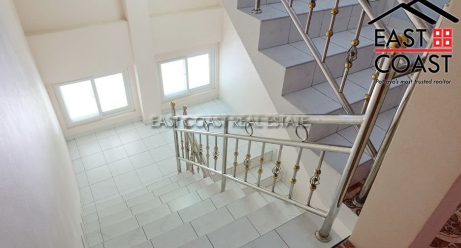 Casa en venta de 9 habitaciones en Bang Lamung, Chonburi