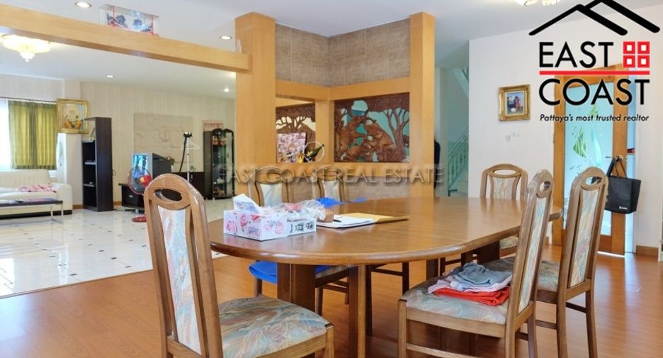Casa en venta de 9 habitaciones en Bang Lamung, Chonburi