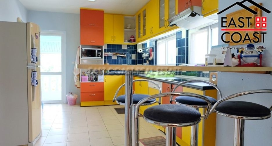 Casa en venta de 9 habitaciones en Bang Lamung, Chonburi