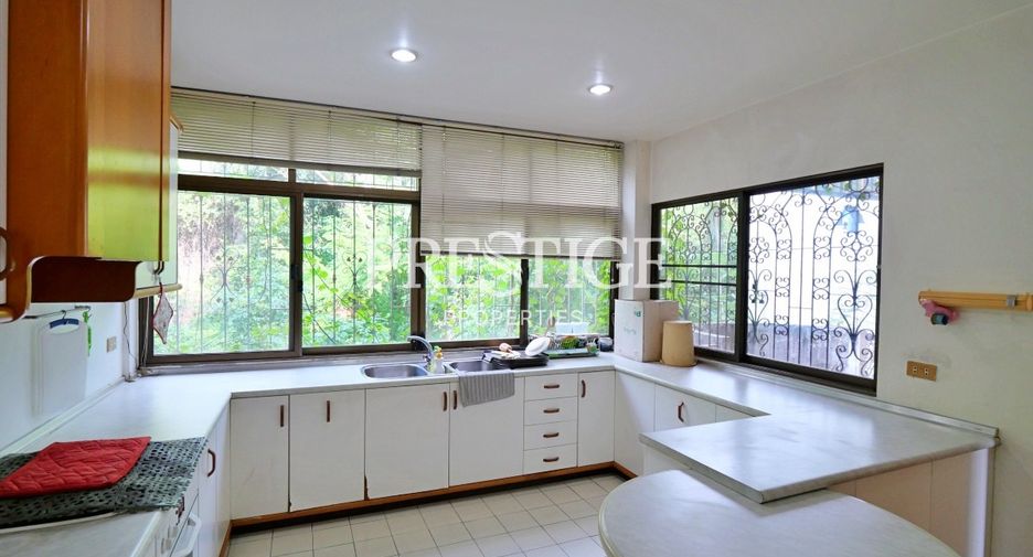 À vendre 6 chambres maison à Bang Lamung, Chonburi
