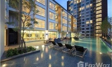 For rent 2 bed condo in Huai Khwang, Bangkok