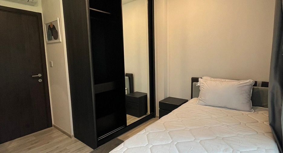 For rent 2 bed condo in Huai Khwang, Bangkok