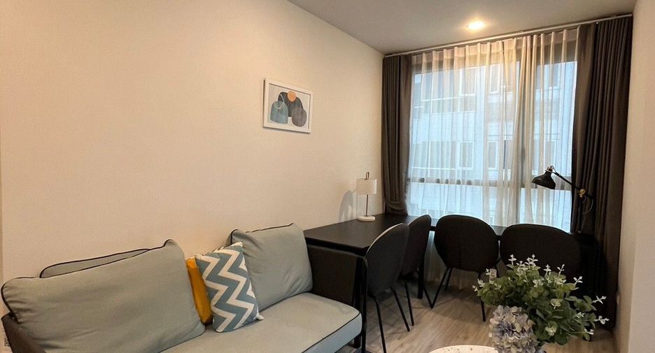 For rent 2 bed condo in Huai Khwang, Bangkok