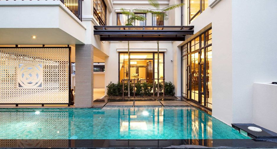 For sale 5 bed villa in Chatuchak, Bangkok
