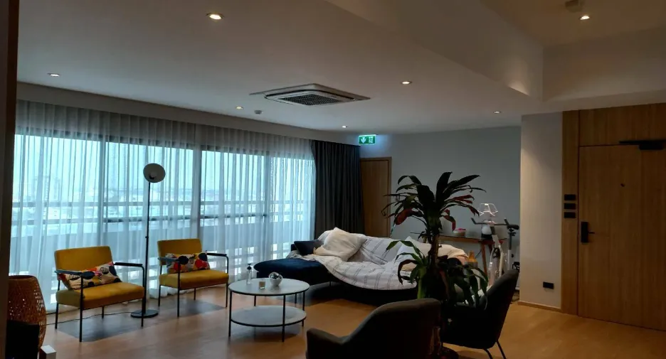 For rent 2 bed apartment in Watthana, Bangkok