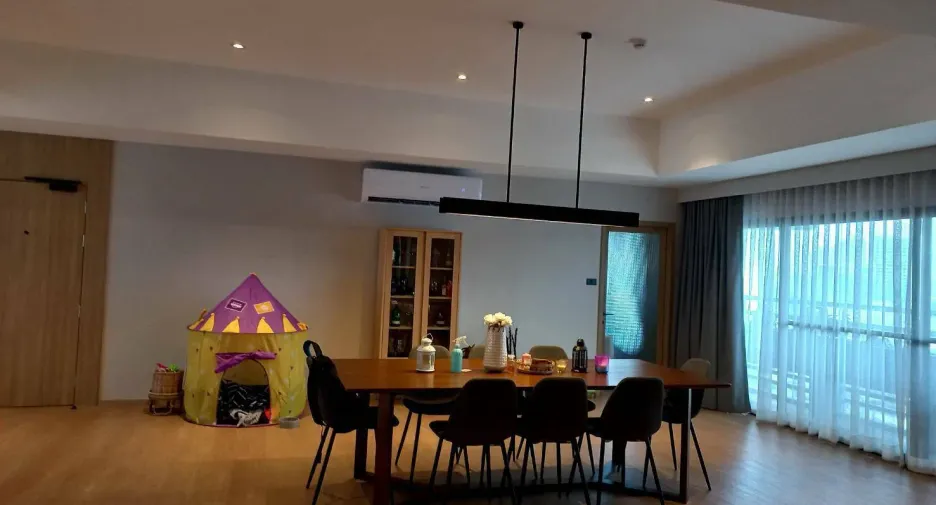 For rent 2 bed apartment in Watthana, Bangkok
