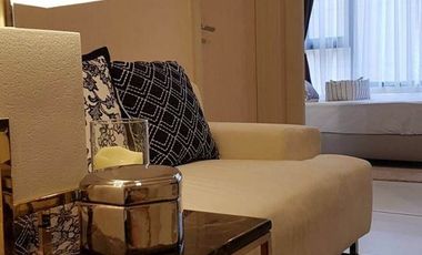 For sale 1 bed condo in Khlong Toei, Bangkok