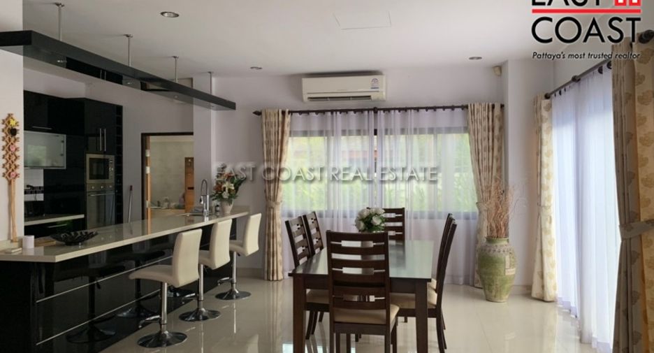 For sale 4 ベッドルーム house in Huay Yai, Pattaya