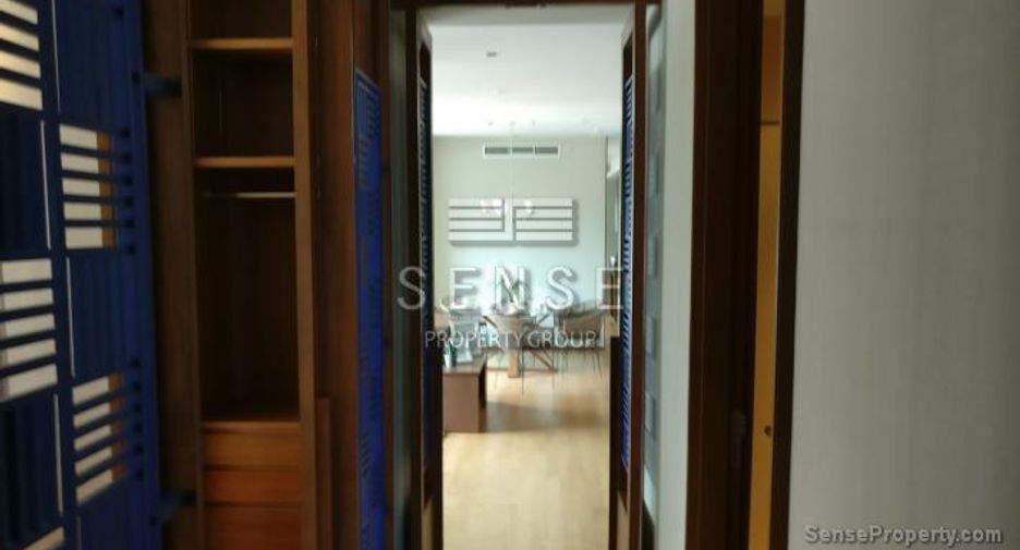 For rent 3 bedrooms condo in Khlong Toei, Bangkok