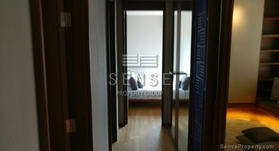 For rent 3 bedrooms condo in Khlong Toei, Bangkok