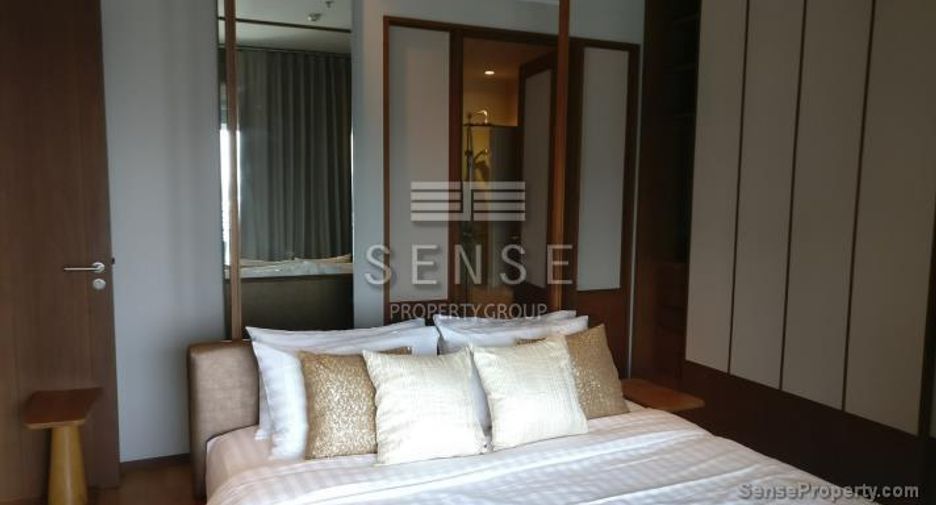 For rent 3 bedrooms condo in Khlong Toei, Bangkok