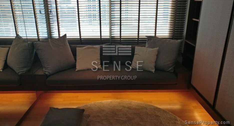 For rent 3 bedrooms condo in Khlong Toei, Bangkok