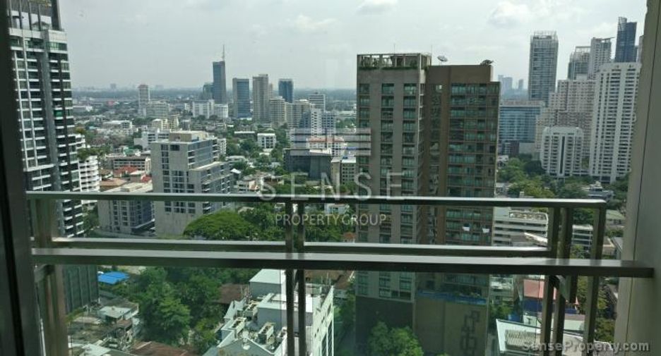 For rent 3 bedrooms condo in Khlong Toei, Bangkok
