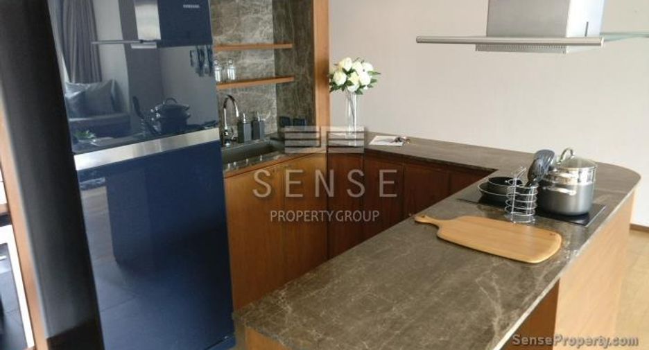 For rent 3 bedrooms condo in Khlong Toei, Bangkok