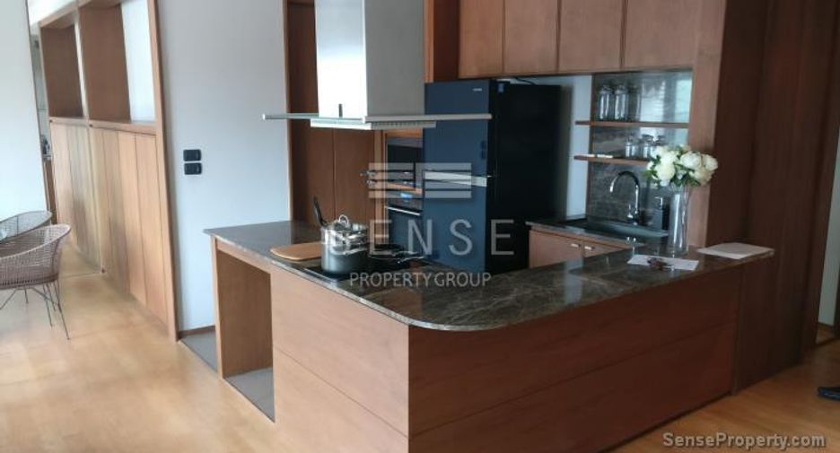 For rent 3 bedrooms condo in Khlong Toei, Bangkok
