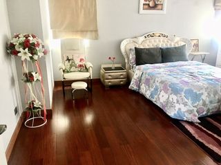 For sale 5 Beds condo in Huai Khwang, Bangkok
