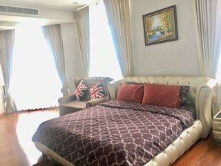 For sale 5 Beds condo in Huai Khwang, Bangkok