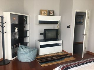 For sale 5 Beds condo in Huai Khwang, Bangkok