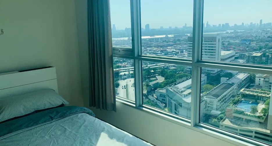 For sale 1 bed condo in Khlong Toei, Bangkok