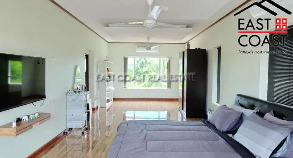 For sale 5 bedrooms house in Bang Saray, Pattaya
