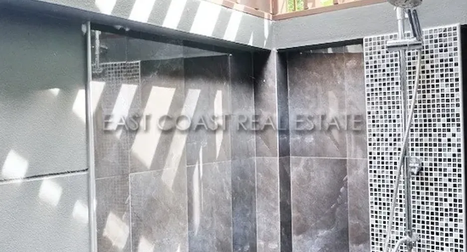 For sale 5 bedrooms house in Bang Saray, Pattaya