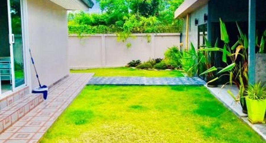 À vendre 4 chambres maison à Sattahip, Chonburi
