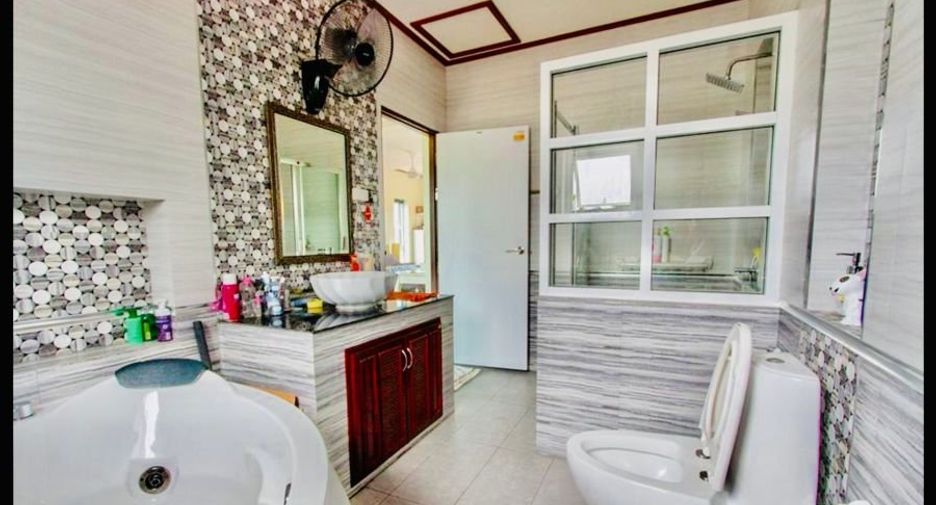 À vendre 4 chambres maison à Sattahip, Chonburi