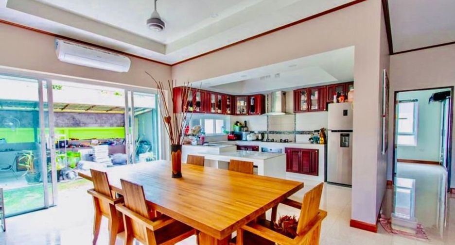 À vendre 4 chambres maison à Sattahip, Chonburi