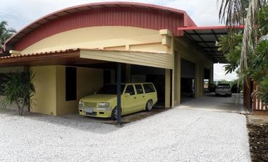 Lagerhaus zum Kauf mit 2 Zimmer in Mueang Rayong, Rayong
