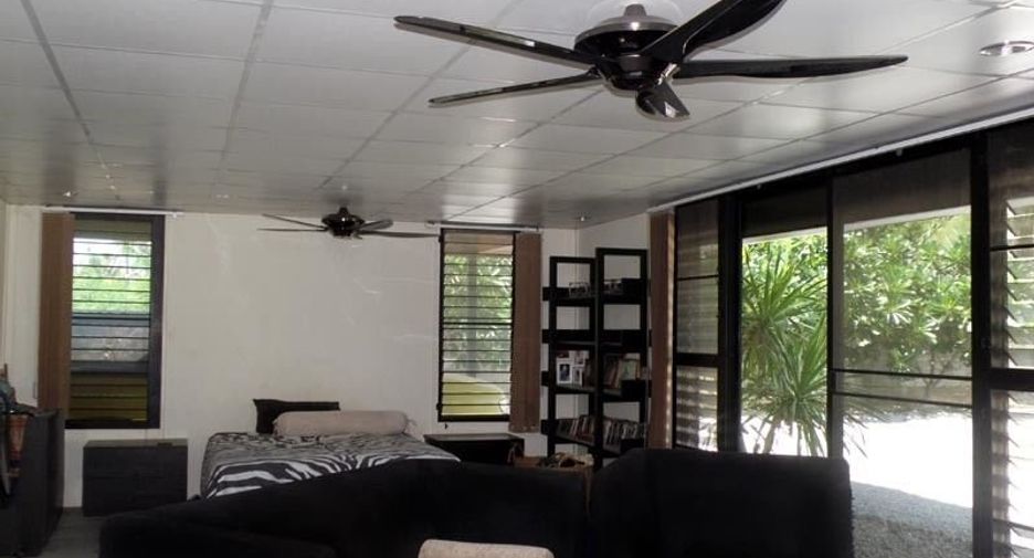 For sale 2 bedrooms warehouse in Mueang Rayong, Rayong