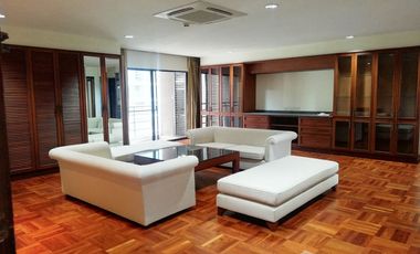 For rent 3 bed condo in Pathum Wan, Bangkok