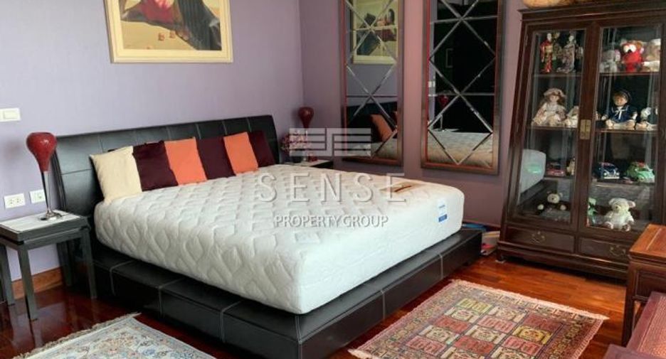 For rent 4 bedrooms condo in Khlong Toei, Bangkok