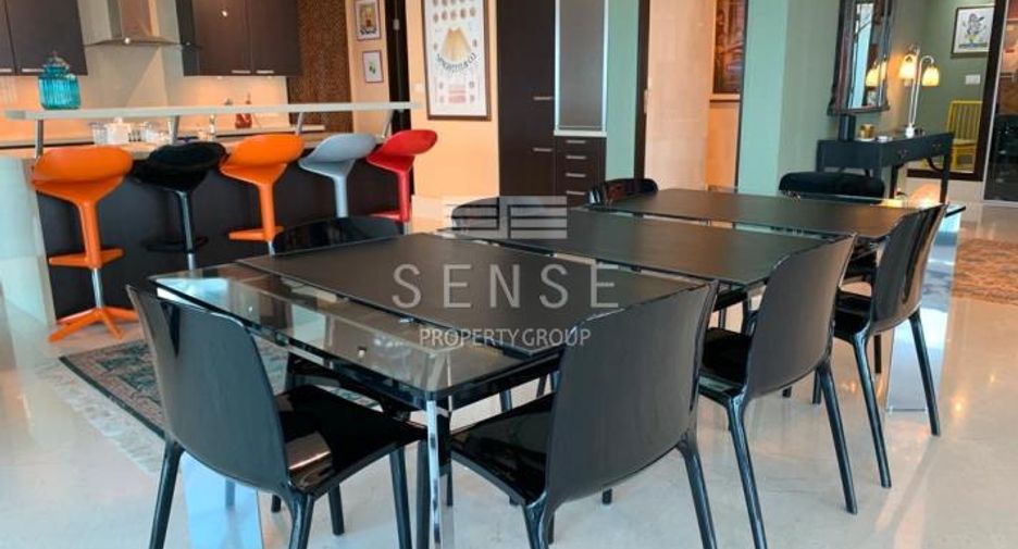 For rent 4 bedrooms condo in Khlong Toei, Bangkok